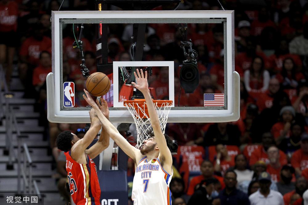 以其出色的 以其出色的