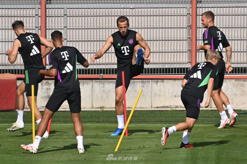 张的气氛中 张的气氛中